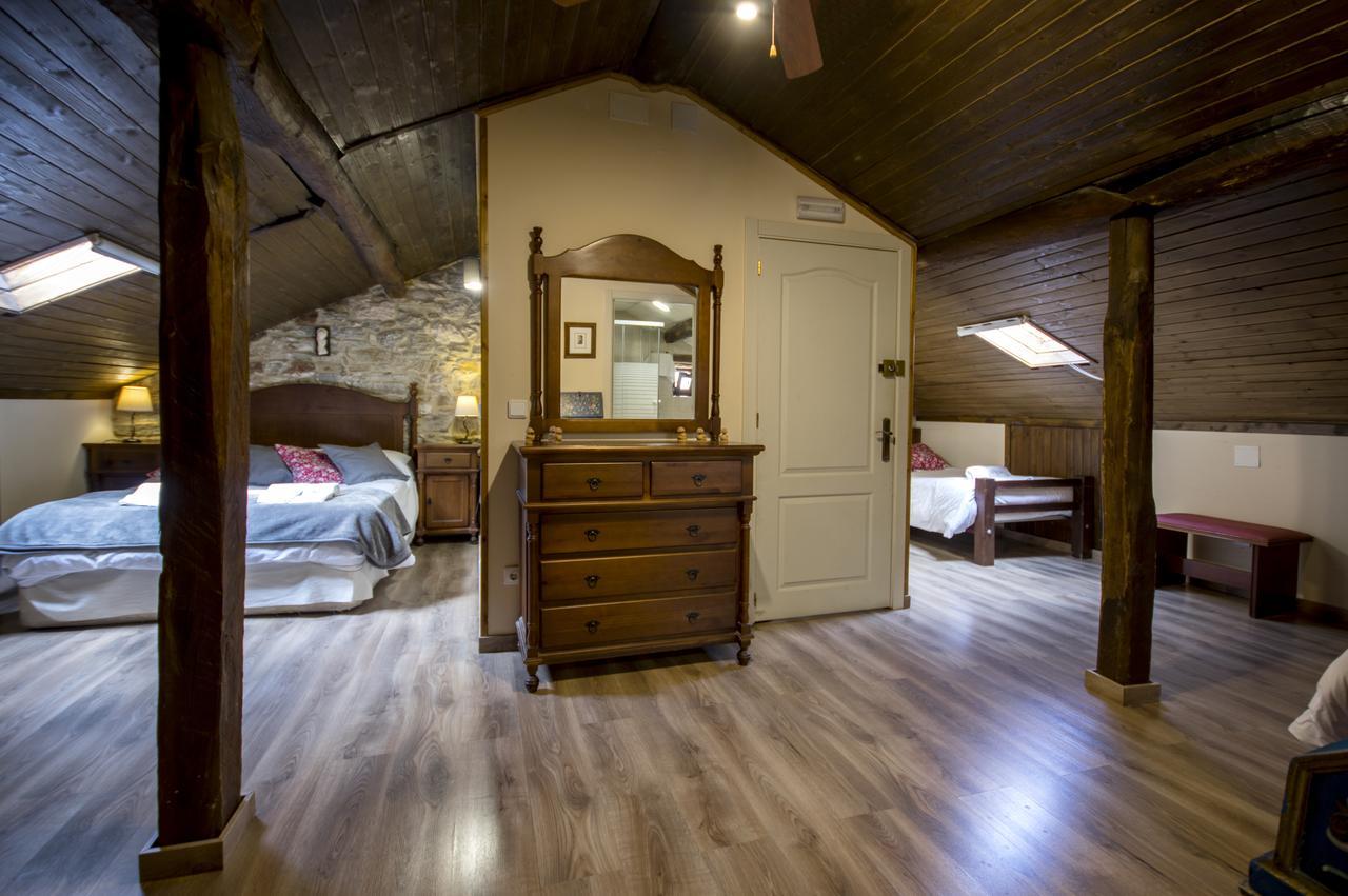 La Casona De Sarria Hostel Εξωτερικό φωτογραφία