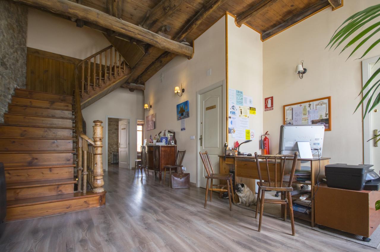 La Casona De Sarria Hostel Εξωτερικό φωτογραφία