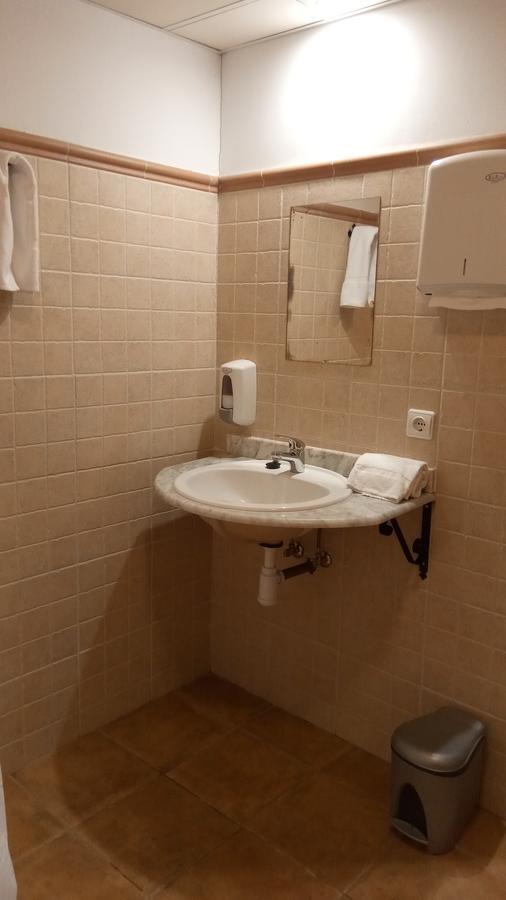 La Casona De Sarria Hostel Εξωτερικό φωτογραφία